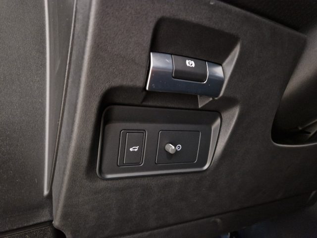 LAND ROVER Range Rover Evoque usata, con Sistema di navigazione