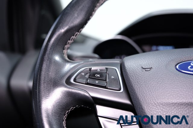 FORD Kuga usata, con Fari LED