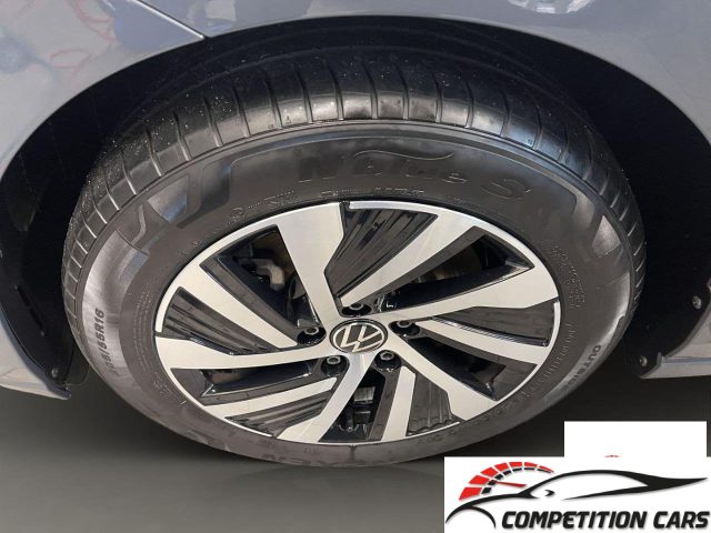 VOLKSWAGEN Golf usata, con Fari LED