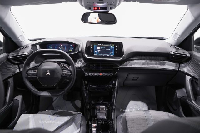 PEUGEOT 2008 usata, con Frenata d