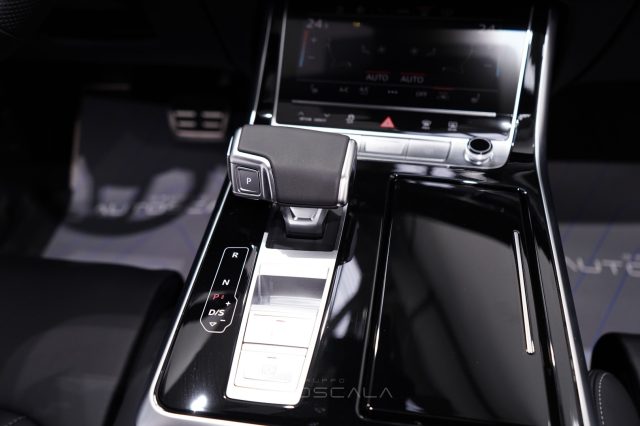 AUDI Q8 usata, con Controllo elettronico della corsia