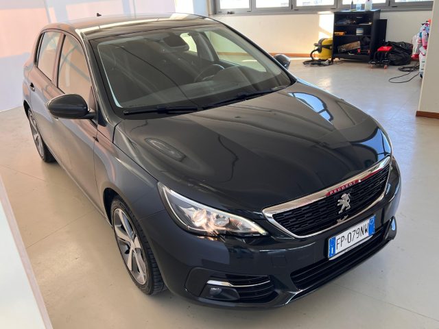 PEUGEOT 308 usata, con Airbag