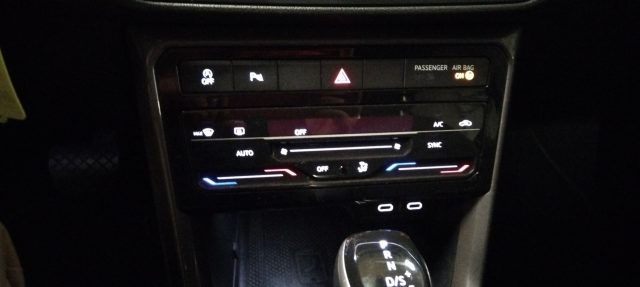 VOLKSWAGEN T-Cross usata, con Autoradio digitale