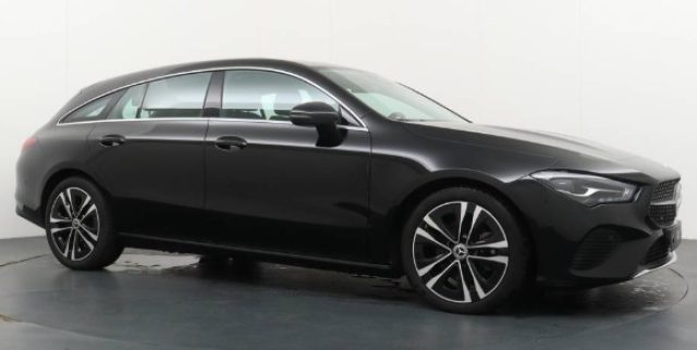 MERCEDES-BENZ CLA 180 usata, con Alzacristalli elettrici