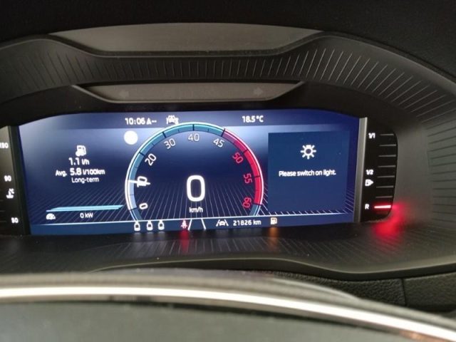 SKODA Karoq usata, con Fendinebbia