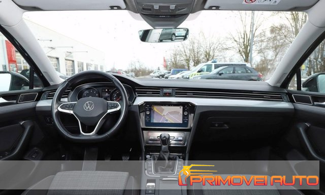 VOLKSWAGEN Passat Variant usata, con Airbag
