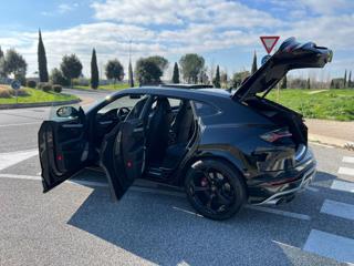 LAMBORGHINI Urus usata, con USB