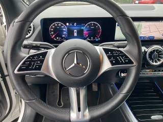 MERCEDES-BENZ GLA 200 usata, con Park Distance Control