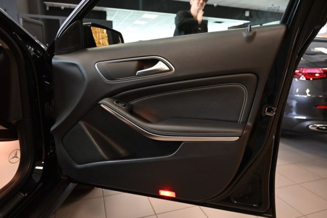 MERCEDES-BENZ GLA 180 usata 141
