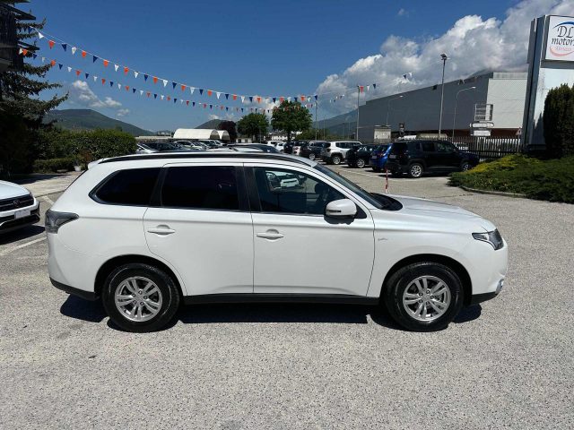 MITSUBISHI Outlander usata, con Airbag laterali