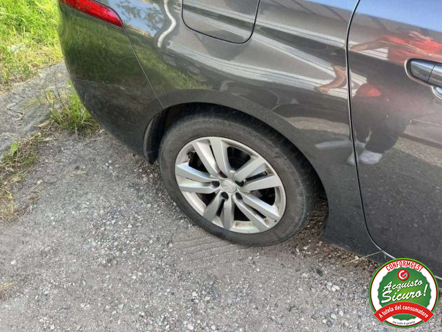 PEUGEOT 308 usata, con Alzacristalli elettrici