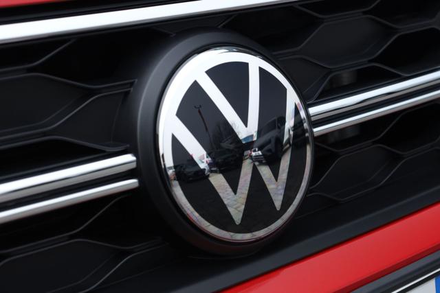 VOLKSWAGEN Taigo usata, con Spoiler