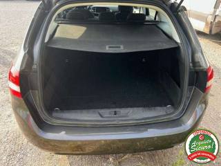 PEUGEOT 308 usata, con Autoradio