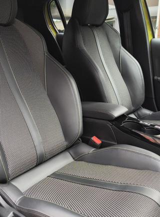 PEUGEOT 208 usata, con Sedili sportivi