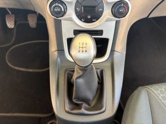 FORD Fiesta usata, con Servosterzo