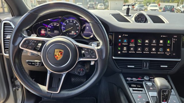 PORSCHE Cayenne usata, con Bracciolo