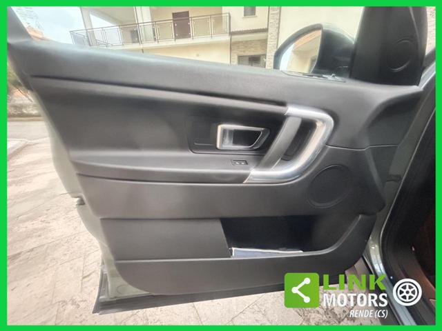 LAND ROVER Discovery Sport usata, con Autoradio digitale