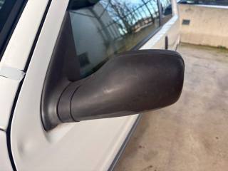 PEUGEOT 106 usata 22