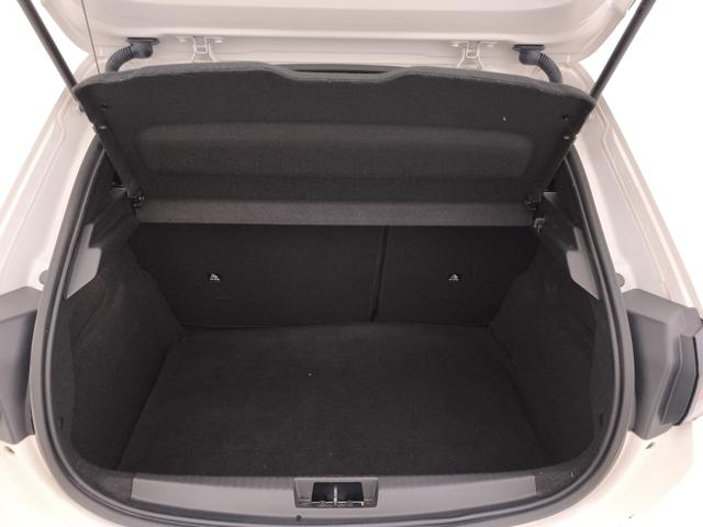 PEUGEOT 208 usata, con Luci diurne