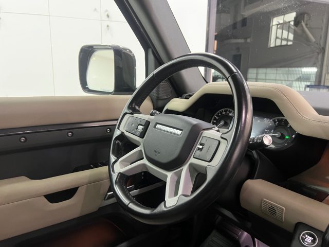 LAND ROVER Defender usata, con Fendinebbia