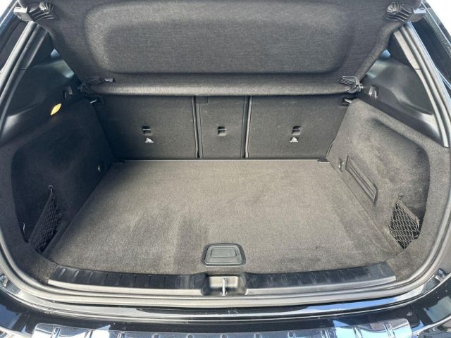 MERCEDES-BENZ GLA 180 usata, con Chiusura centralizzata