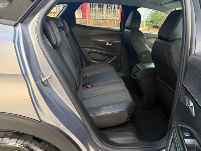 PEUGEOT 3008 usata, con Luci diurne LED