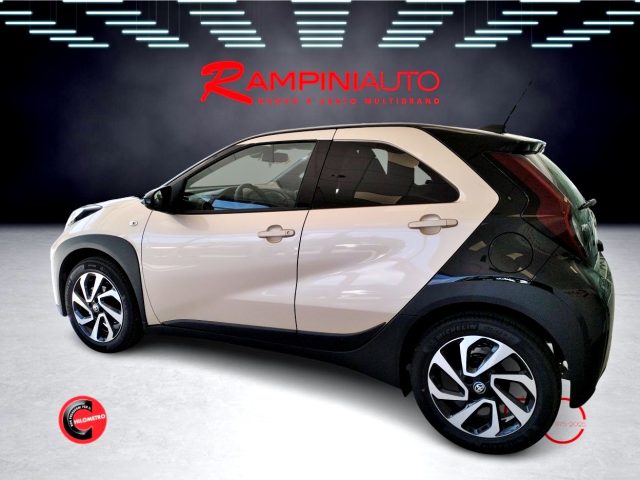 TOYOTA Aygo X usata 10