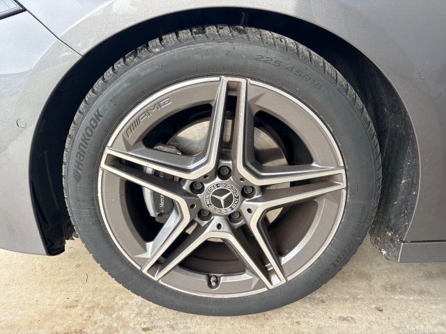 MERCEDES-BENZ A 180 usata, con Autoradio digitale