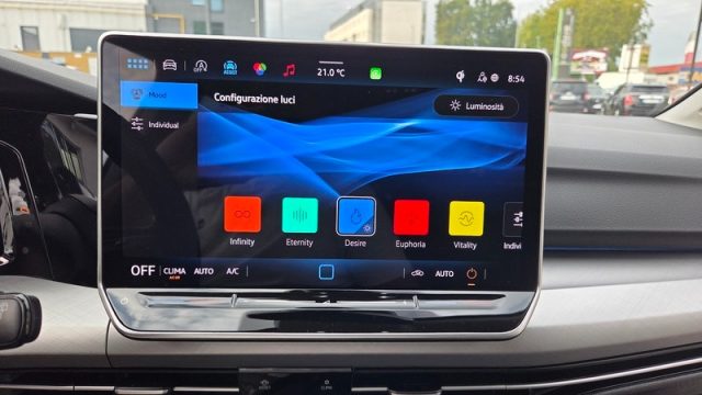 VOLKSWAGEN Golf usata, con Servosterzo