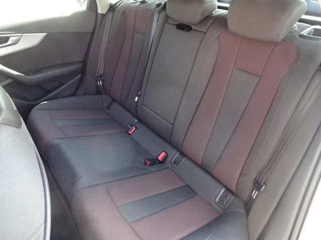 AUDI A4 usata, con Park Distance Control