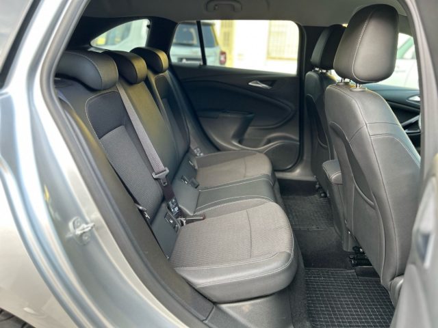 OPEL Astra usata, con Volante in pelle