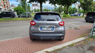 RENAULT Captur usata, con Autoradio