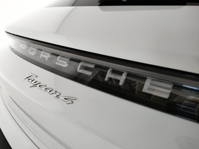 PORSCHE Taycan usata, con Boardcomputer