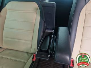 VOLKSWAGEN Caravelle usata, con Interni in pelle