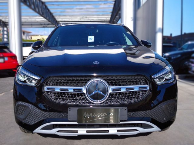 MERCEDES-BENZ GLA 250 usata, con Airbag