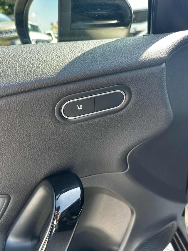 MERCEDES-BENZ A 200 usata, con Fari Xenon