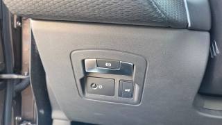 LAND ROVER Range Rover Velar usata, con Fari LED