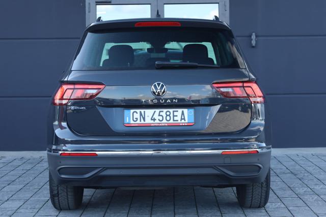VOLKSWAGEN Tiguan usata, con Sensori di parcheggio anteriori