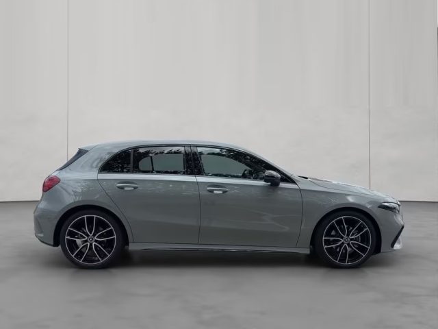 MERCEDES-BENZ A 180 usata, con Alzacristalli elettrici