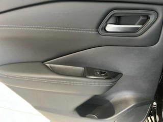 NISSAN Qashqai usata, con Fari LED