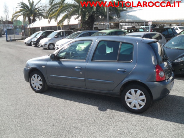 RENAULT Clio usata, con Alzacristalli elettrici