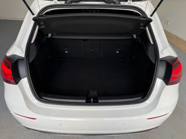 MERCEDES-BENZ A 180 usata, con Frenata d