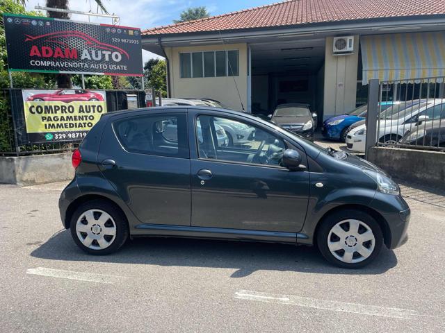 TOYOTA Aygo usata, con Autoradio