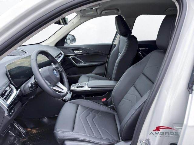 BMW iX1 usata 8