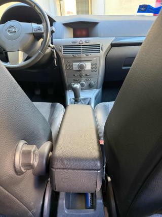OPEL Astra usata, con Servosterzo