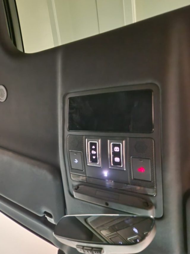 LAND ROVER Defender usata, con Cruise Control