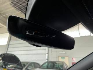 VOLKSWAGEN Golf usata, con USB