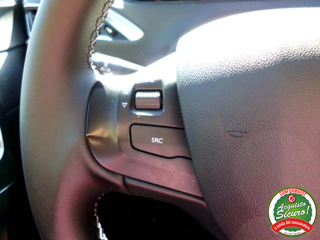 PEUGEOT 2008 usata, con Touch screen