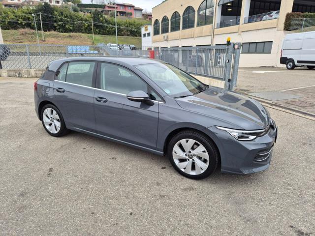 VOLKSWAGEN Golf usata, con Autoradio