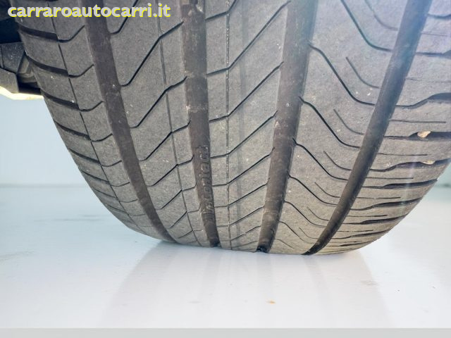 TESLA Model Y usata, con Sedile posteriore sdoppiato